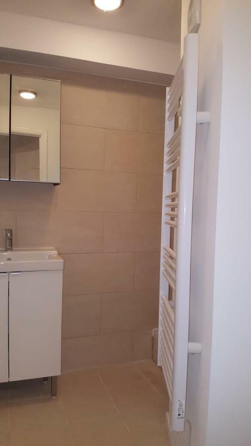 בריסל Central Appartment 2 Bedrooms מראה חיצוני תמונה